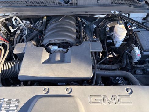 Used 2019 GMC Yukon SLT AWD/4WD image 12