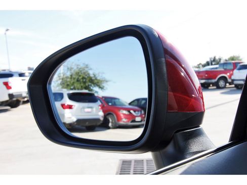 Used 2021 Nissan Rogue SV image 10