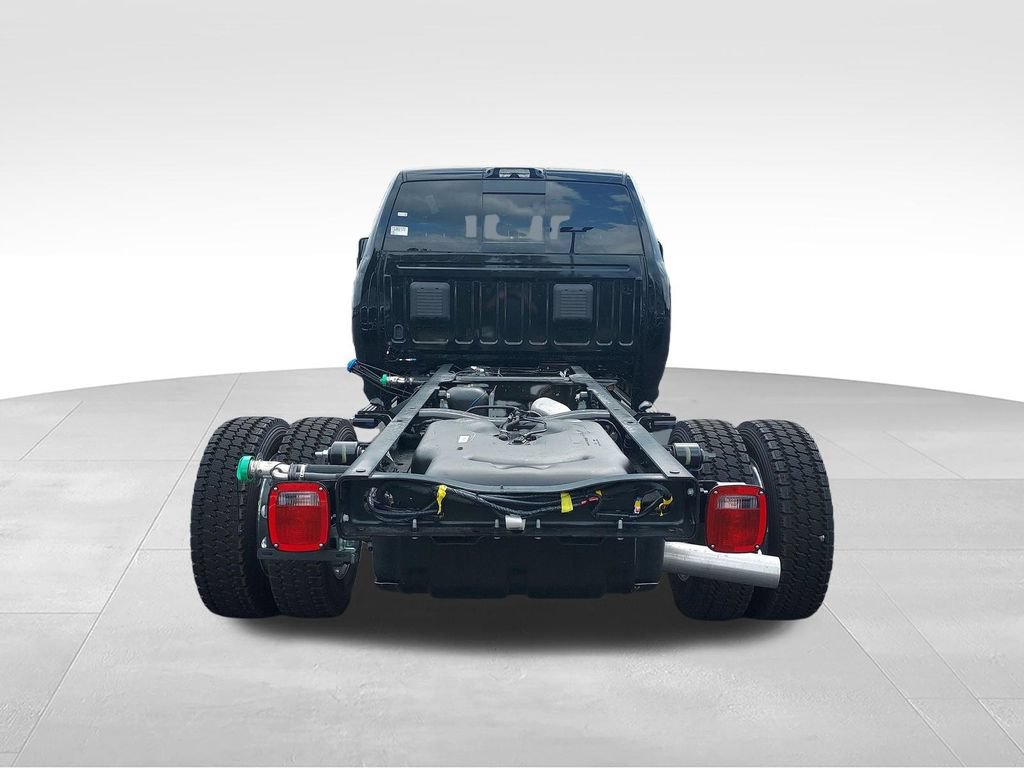New 2026 RAM 5500 4x4 Crew Cab w/ Laramie Trim Package image 4