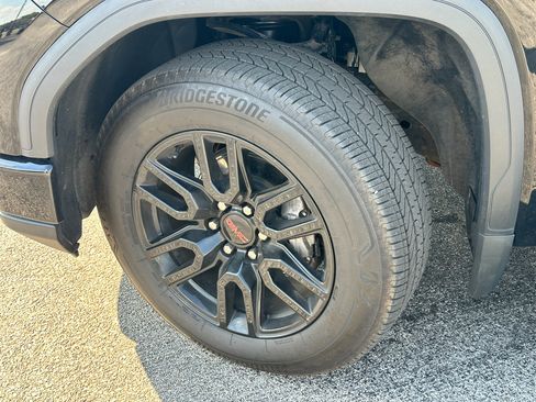 Used 2023 GMC Sierra 1500 Elevation image 9