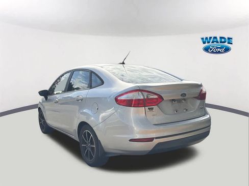 Used 2017 Ford Fiesta SE image 6