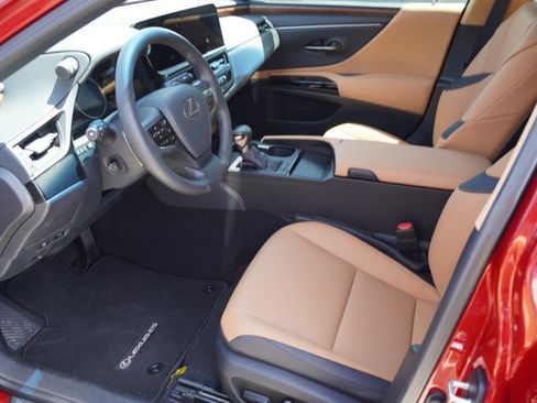 Certified 2025 Lexus ES 350 w/ Premium Package FWD image 9