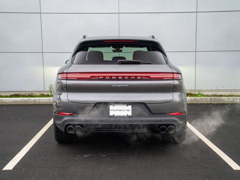 New 2026 Porsche Cayenne image 7