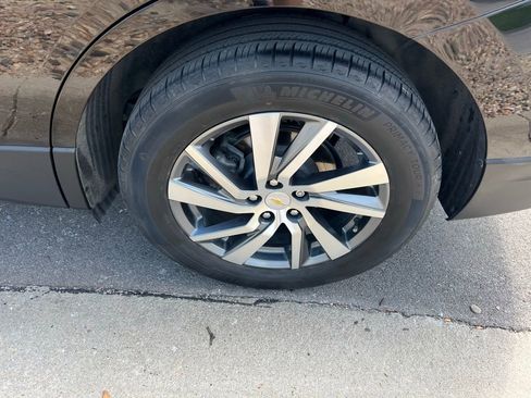 Used 2022 Chevrolet Equinox Premier image 14