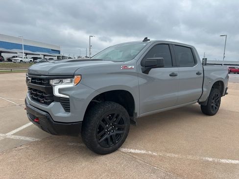 Used 2024 Chevrolet Silverado 1500 LT Trail Boss w/ Convenience Package II AWD/4WD image 1