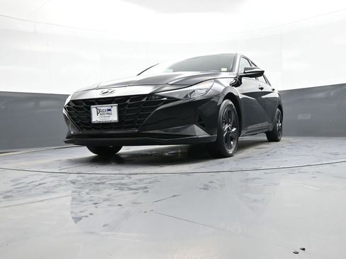 Certified 2023 Hyundai Elantra SEL w/ Cargo Package image 25