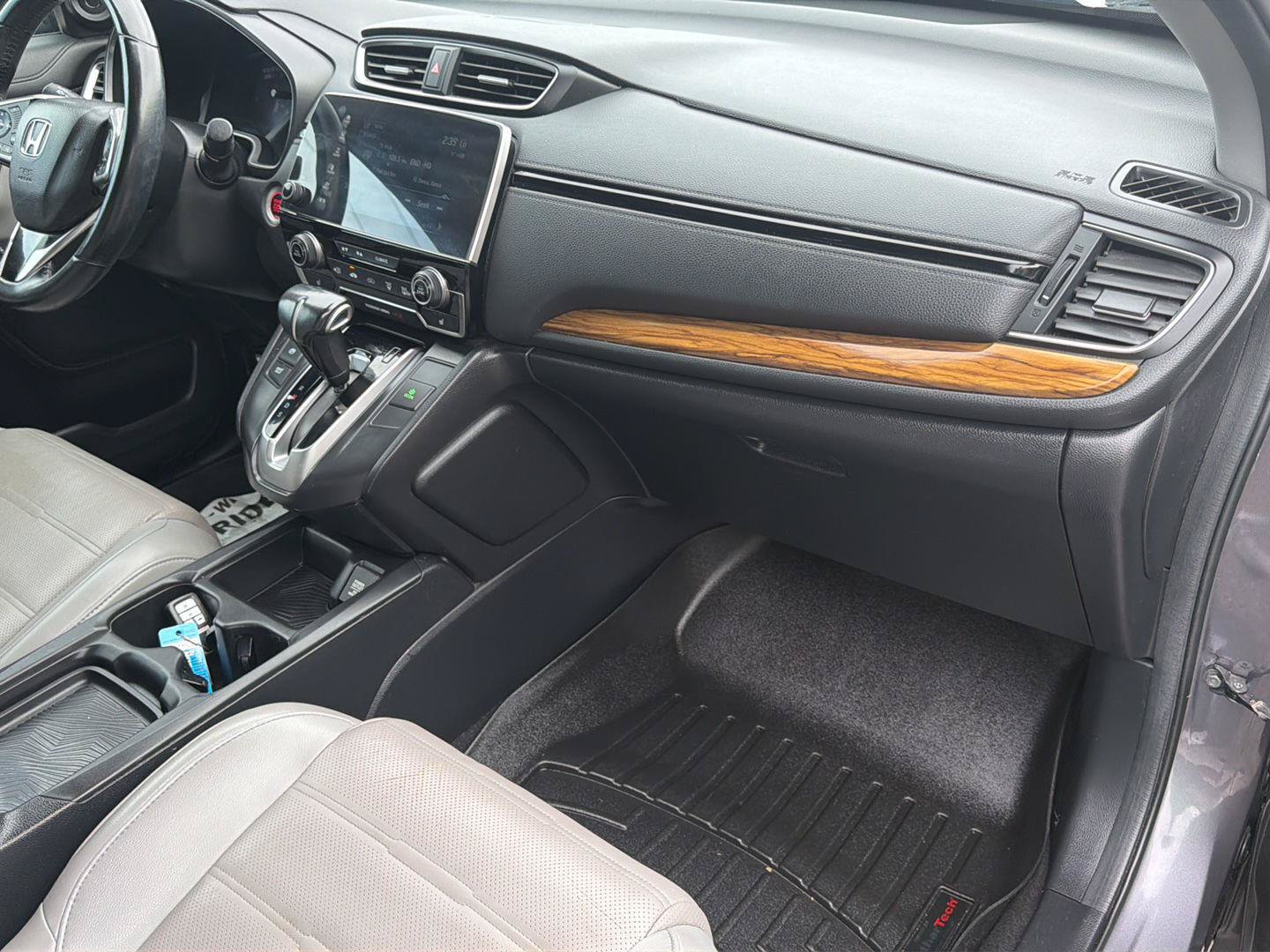 Used 2018 Honda CR-V Touring image 19