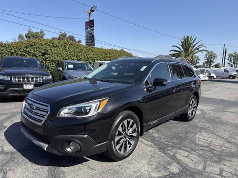 Used 2017 Subaru Outback 2.5i Limited AWD/4WD image 3