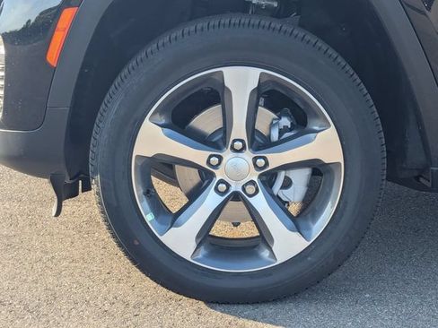 New 2025 Jeep Grand Cherokee Limited AWD/4WD image 9