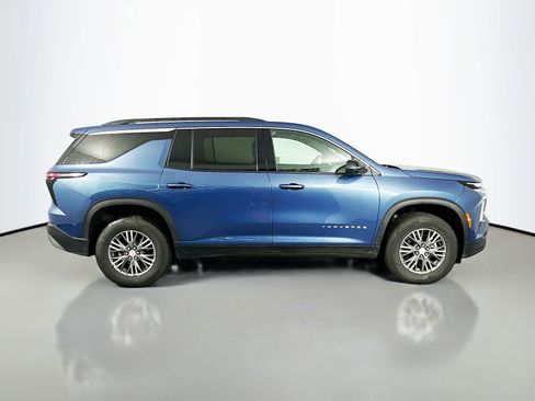 New 2025 Chevrolet Traverse LT w/ Driver Confidence Package FWD image 9