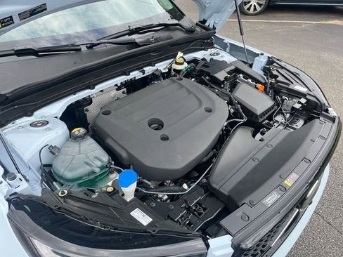 Used 2026 Volvo XC40 B4 Plus w/ Protection Package Premier image 28