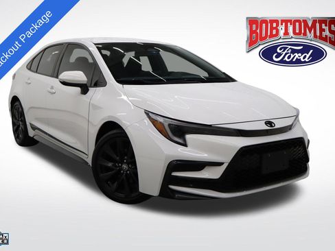 Used 2024 Toyota Corolla SE image 1