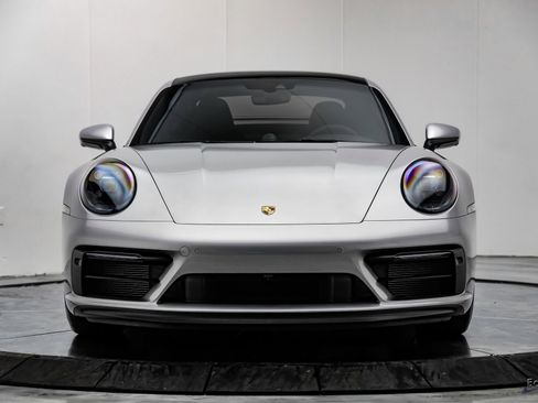 Used 2024 Porsche 911 Carrera GTS image 31