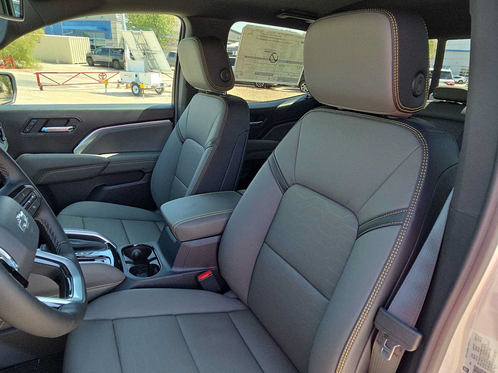 New 2026 Chevrolet Colorado ZR2 AWD/4WD image 15