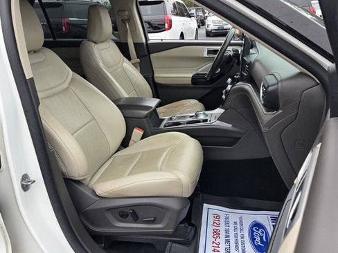 Used 2021 Ford Explorer Platinum w/ Equipment Group 601A image 17