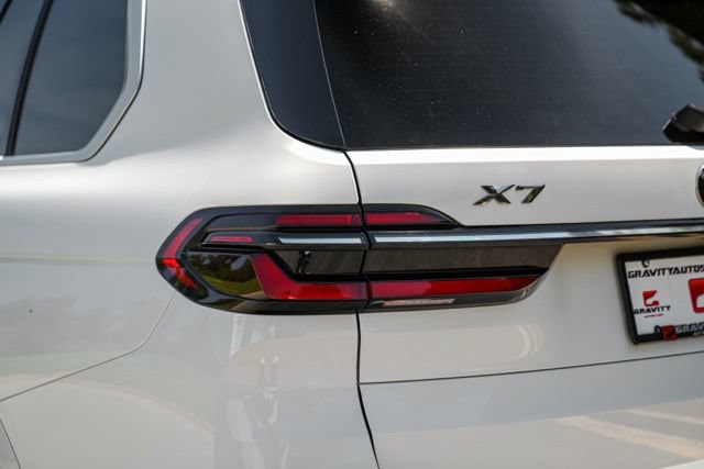 Used 2023 BMW X7 xDrive40i AWD/4WD image 17