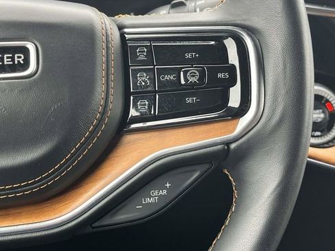 Used 2024 Jeep Grand Wagoneer L Series III AWD/4WD image 31