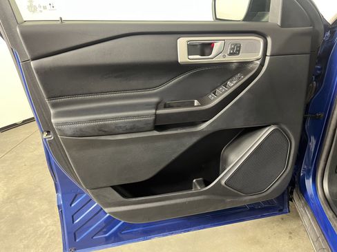 Used 2020 Ford Explorer Limited AWD/4WD image 18