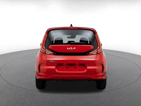 Used 2025 Kia Soul LX w/ LX Technology Package FWD image 6