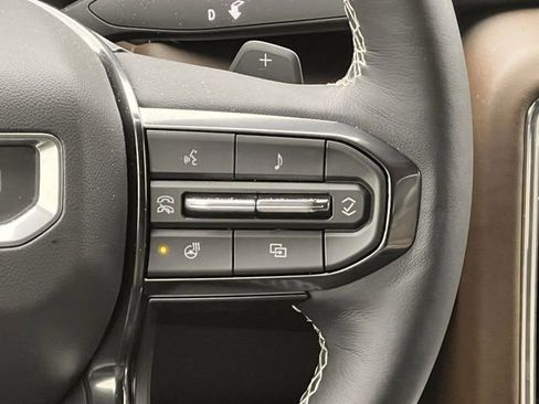 Used 2025 GMC Yukon Denali Ultimate image 14