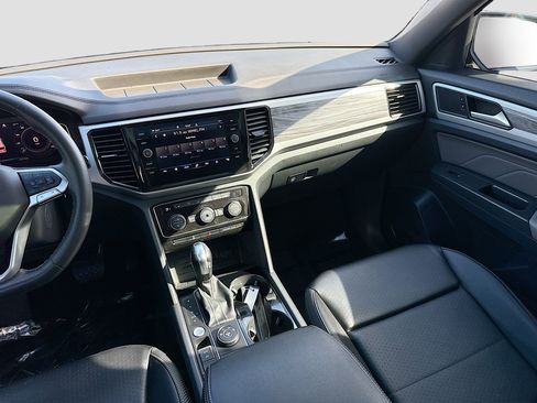 Used 2022 Volkswagen Atlas Cross Sport SE image 22