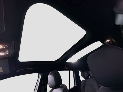 Used 2025 Mercedes-Benz GLB 250 image 42