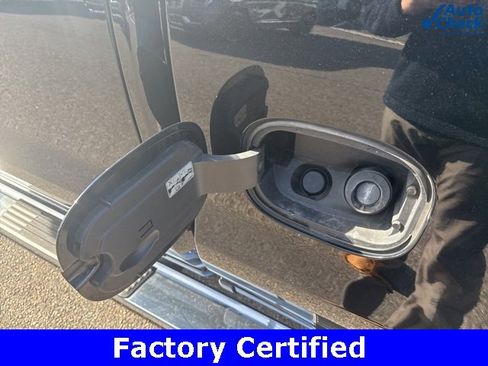 Certified 2022 GMC Sierra 1500 SLE w/ Preferred Package image 10