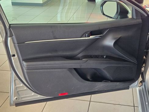 Used 2024 Toyota Camry SE FWD image 17