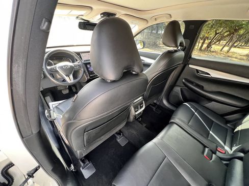 Used 2020 INFINITI QX50 Luxe w/ Navigation Package image 18