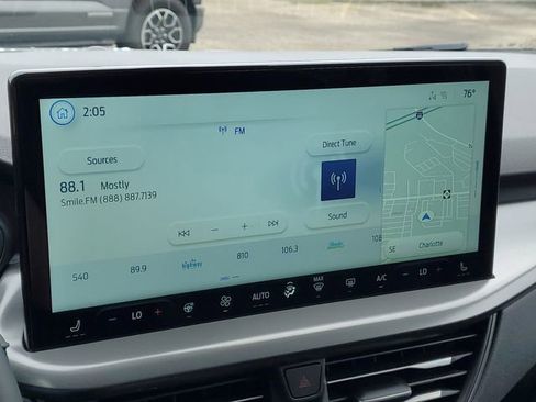 New 2025 Ford Escape SE w/ Class II Trailer Tow Package image 21