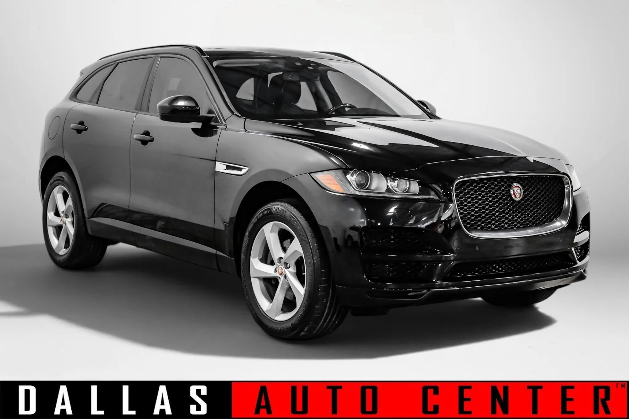 Used 2018 Jaguar F-PACE Premium AWD/4WD image 1