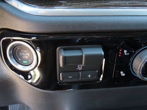 New 2026 Chevrolet Silverado 1500 RST AWD/4WD image 10