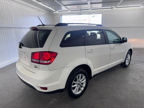 Used 2017 Dodge Journey SXT w/ Comfort/Convenience Group FWD image 5