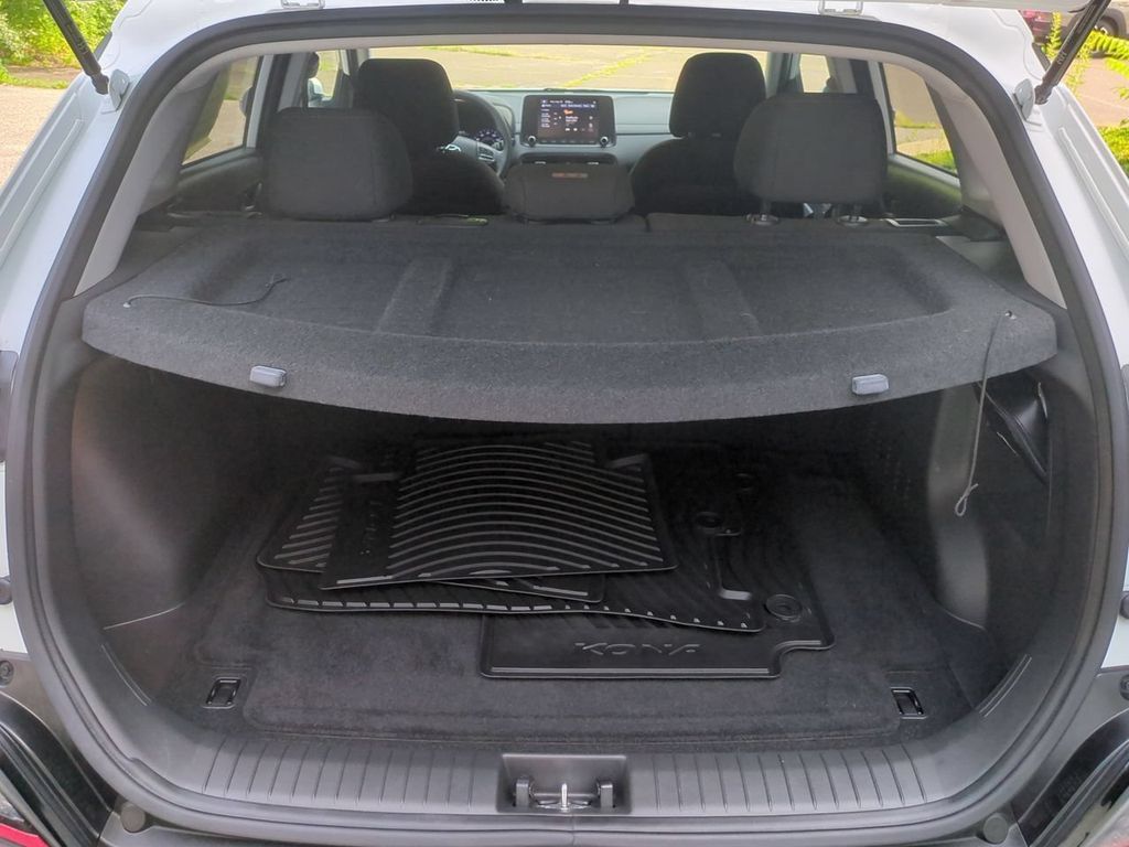 Used 2023 Hyundai Kona SEL AWD/4WD image 24