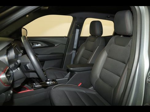 Used 2023 Chevrolet TrailBlazer RS AWD/4WD image 14