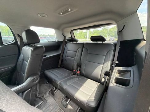 Used 2020 GMC Acadia SLT w/ Premium Package FWD image 18