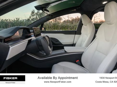 Used 2022 Tesla Model X Plaid image 12
