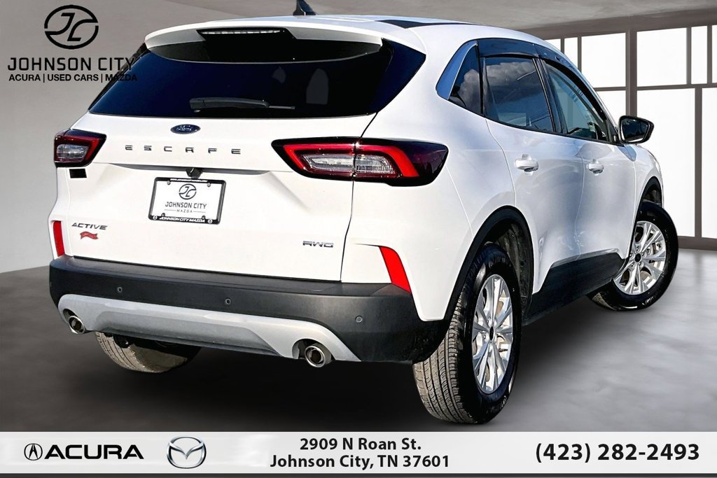 Used 2024 Ford Escape Active w/ Tech Pack #1 AWD/4WD image 2