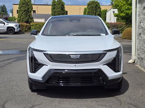 New 2026 Cadillac Optiq Luxury 2 AWD/4WD image 12