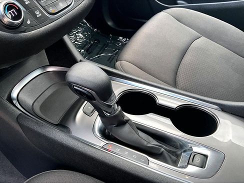 Used 2024 Chevrolet Malibu LT image 16