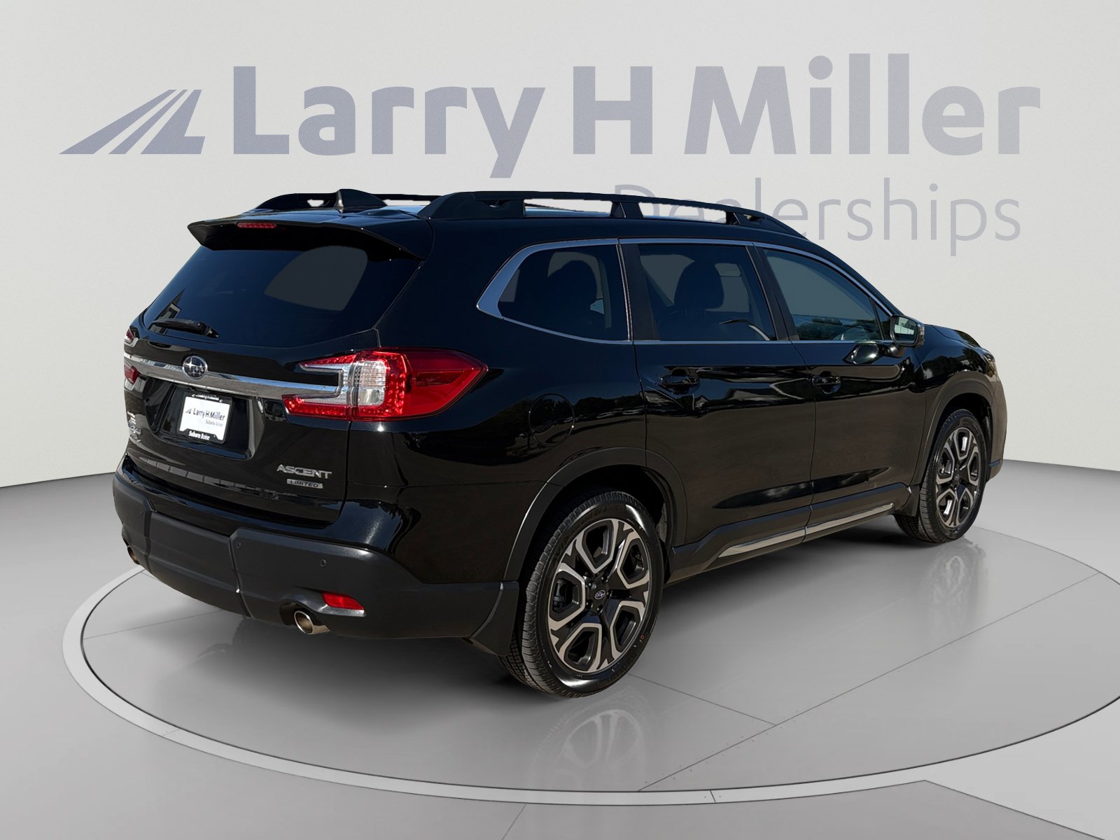 Certified 2023 Subaru Ascent Limited w/ Technology Package AWD/4WD image 5