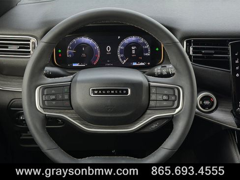 Used 2024 Jeep Wagoneer Series II w/ Convenience Group I AWD/4WD image 22