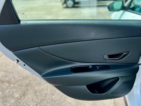 Used 2025 Hyundai Elantra Sport w/ Cargo Package FWD image 16