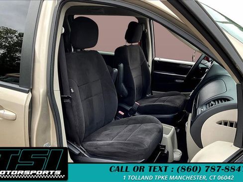 Used 2012 Dodge Grand Caravan SE image 7
