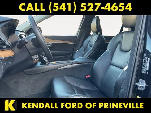 Used 2021 Volvo XC90 T6 Momentum w/ Advanced Package image 9