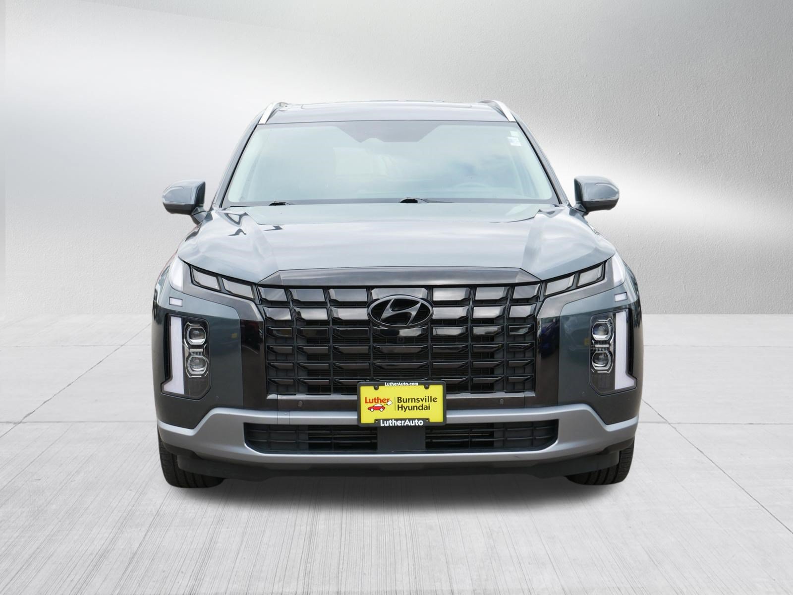 Certified 2023 Hyundai Palisade Limited w/ Cargo Package AWD/4WD image 2