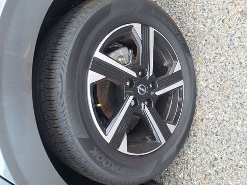 New 2025 Nissan Sentra SV image 24