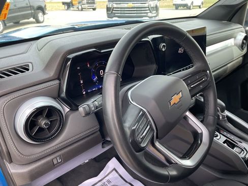 Used 2023 Chevrolet Colorado LT w/ LT Convenience Package AWD/4WD image 11