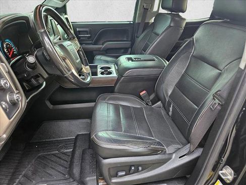 Used 2018 GMC Sierra 2500 Denali w/ Duramax Plus Package AWD/4WD image 16