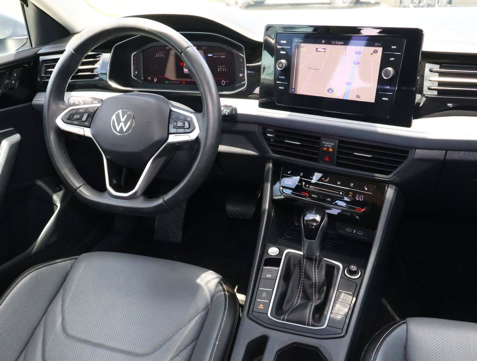 Used 2025 Volkswagen Jetta SEL FWD image 9